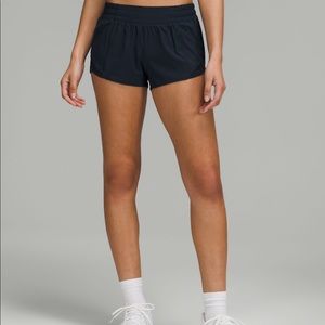 Lululemon Hotty Hot Low Rise 2.5”
